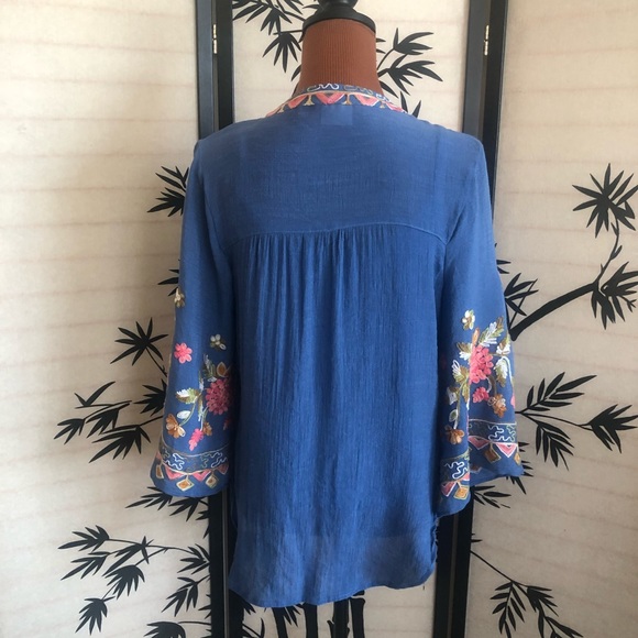 Embroidered Top with Camisole Women’s Size Petite Large - Picture 3 of 16